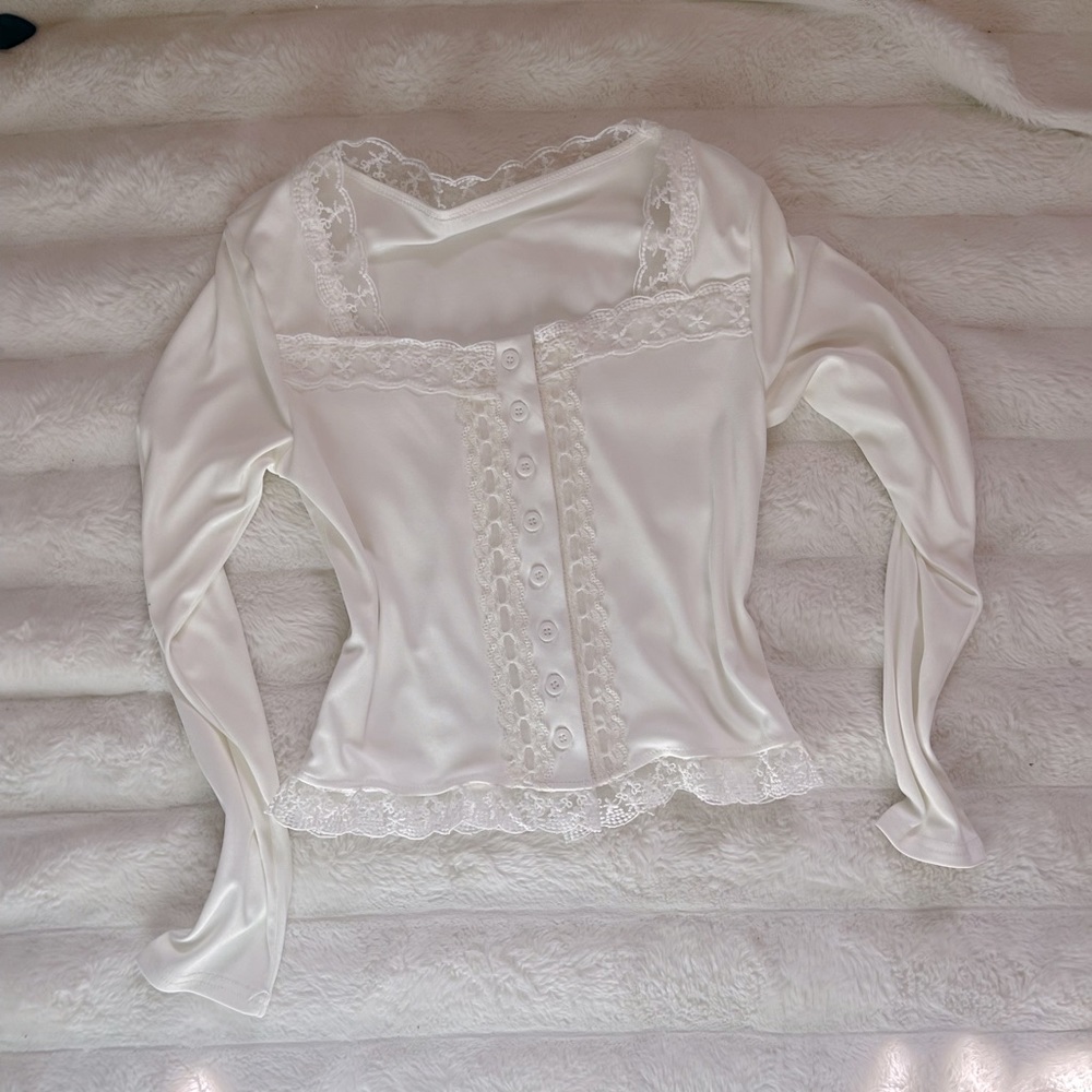 cropped lace top